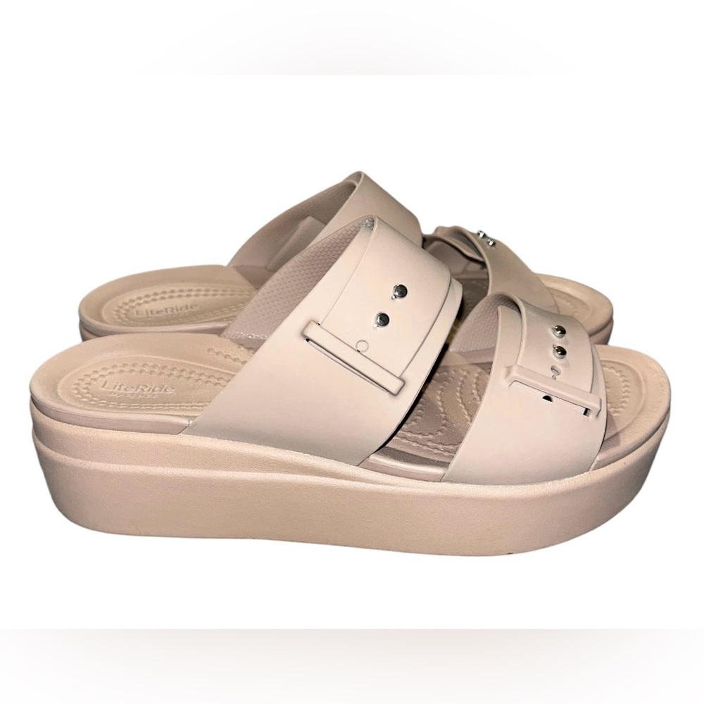 Crocs Brooklyn Buckle Low Wedge Tan Brown 207431 Women's Size 7 W Platform